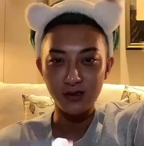 自曝的圈中内幕竟一个比一个荒唐恶心AG真人试玩平台比潜规则还荒谬明星(图2)