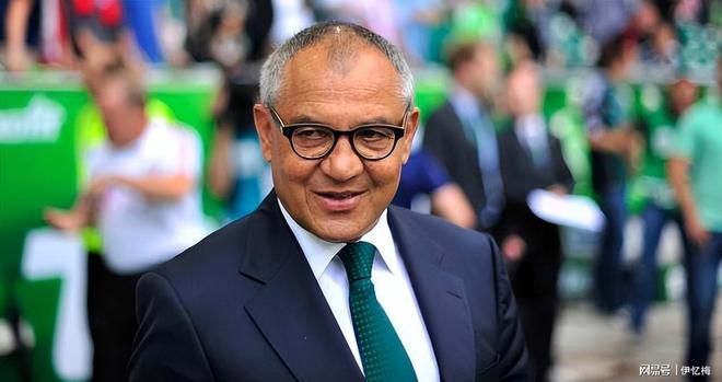 助力青岛西海岸成为中超独特一例AG真人国际网站邵佳一的坚持(图1) 助力青岛西海岸成为中超独特一例AG真人国际网站邵佳一的坚持(图1)