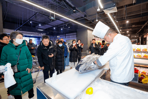 改首店焕新开业直播间爆卖10000斤车厘