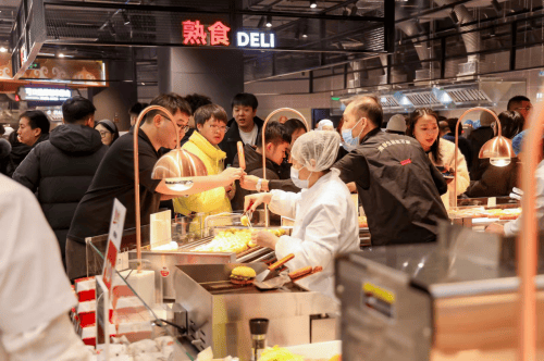 改首店焕新开业直播间爆卖10000斤车厘子AG真人旗舰厅再战一城!华润万家呼和浩特调(图3) 改首店焕新开业直播间爆卖10000斤车厘子AG真人旗舰厅再战一城!华润万家呼和浩特调(图3)